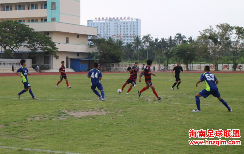 海南省中学生赛高中淘汰赛：嘉中点球3-2胜国兴