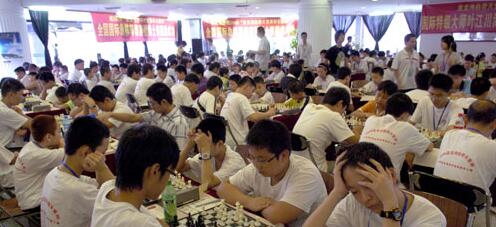 4月24日海南省国际象棋等级赛开幕 获得一级棋士棋手将参加国际象棋公开赛