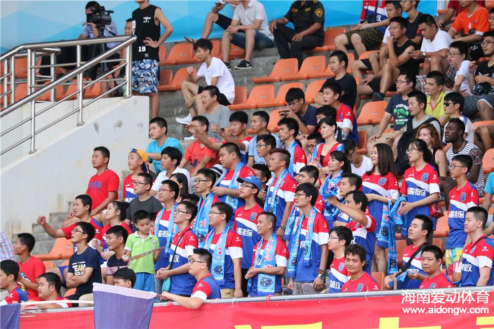 正式足球和球迷足球_足球 球迷冲突事件_中国有多少足球球迷