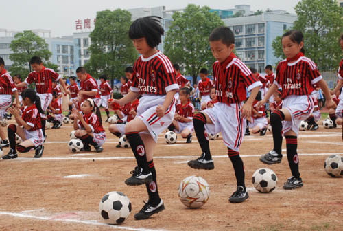  “全国校园足球新长征”海南站11月16日在海南中学启动