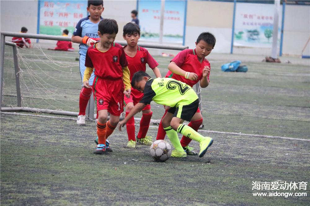 海口市校园足球小学B组第八轮战报  琼山五小8:0大胜山高学校