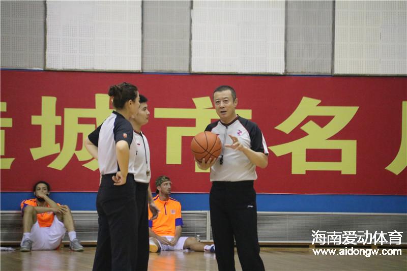 中国第一金哨杨茂功谈及国际男篮挑战赛：判罚尺度和CBA没有什么不同