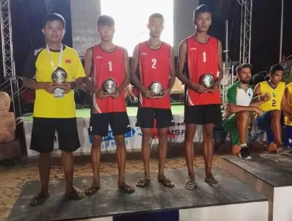 澄迈二中排球队代表中国出征中学生世界沙排锦标赛喜获亚军