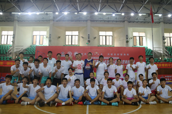 “中国体育彩票杯”海南易建联薪火阵营青少年篮球公益训练营开营仪式