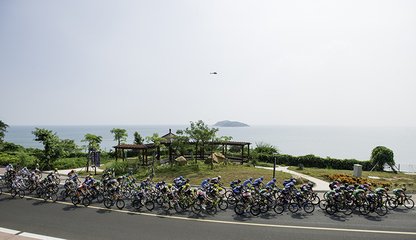 2017第十二届环海南岛国际公路自行车赛彰显公平公正  国际自盟来信称赞 