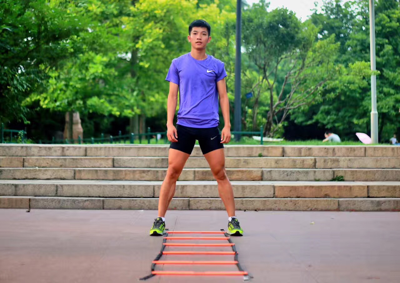 海南90后体育生保送清华研究生目标跑进国家短跑队 曾在初中辍学|体育人的一天