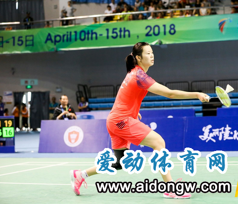王者归来！李雪芮2:1逆转胜韩国选手金佳恩 夺陵水国际羽毛球大师赛女单冠军 