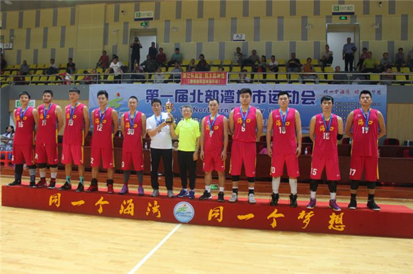 海口市男子篮球队28日出征广西玉林 参加2018年“玉东新区·中鼎杯”篮球邀请赛 