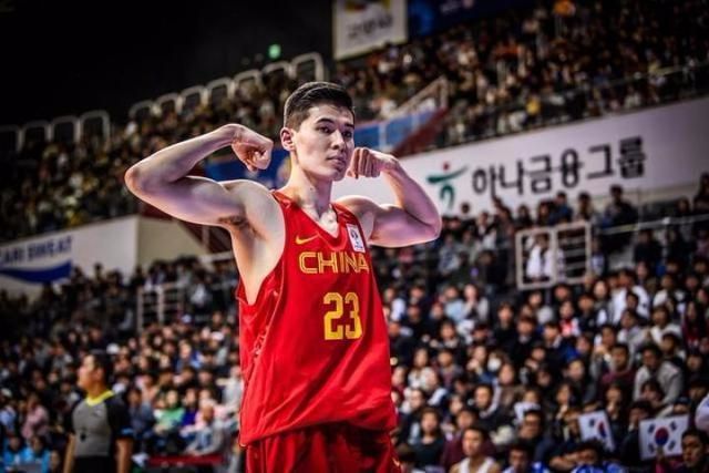 22岁中国小将接受NBA8队试训 中国字母哥离美职篮的距离有多远