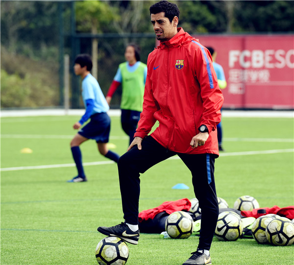 海南唯一FIFA标准球场落户海口观澜湖 助力巴萨夏令营