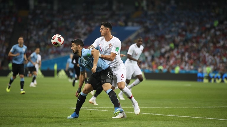 乌拉圭2:1淘汰葡萄牙 “梅罗”结伴回家