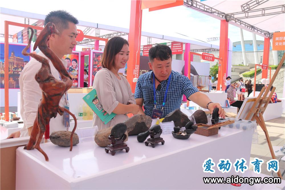 最high最in的潮玩集市你来了吗？潮流创客齐聚海南省文体产业专题招商大会文创集市