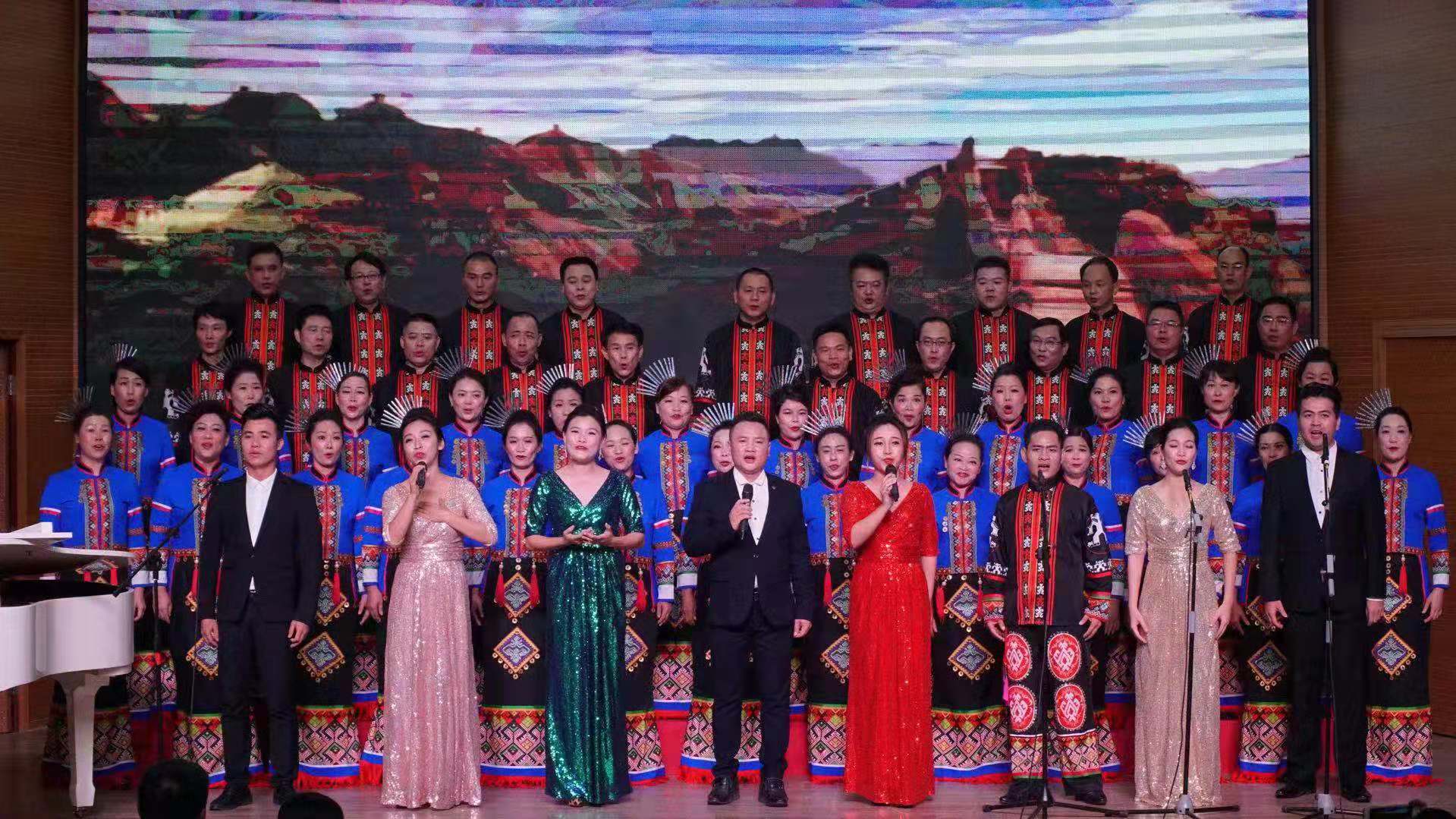 海口市阳光合唱团汇报演出举行 《久久不见久久见》等国际合唱节金奖曲目再度响起