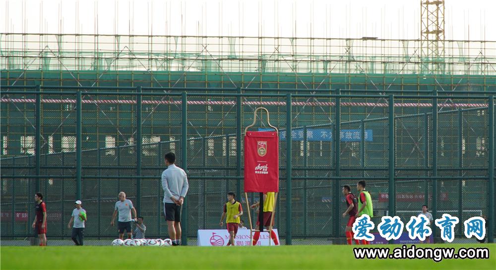 国足最强阵容海口集结完毕 选择热身对手另有玄机