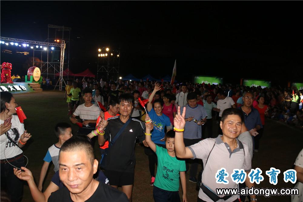 千名市民参与春季健身徒步畅游春日美景