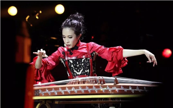 缤纷五月，来海口看莫文蔚、谭咏麟巡演！