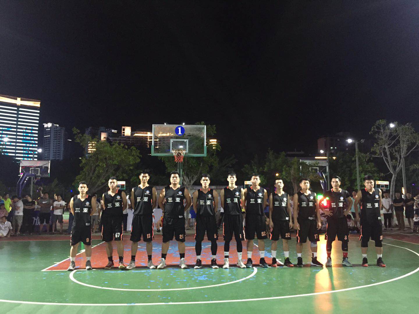 琼海VS三亚 海南省业余篮球公开赛决赛今晚陵水开打