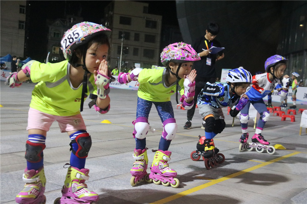 海南省青少年轮滑锦标赛海口落幕 5年办事获认可选手7年坚持为爱加冕