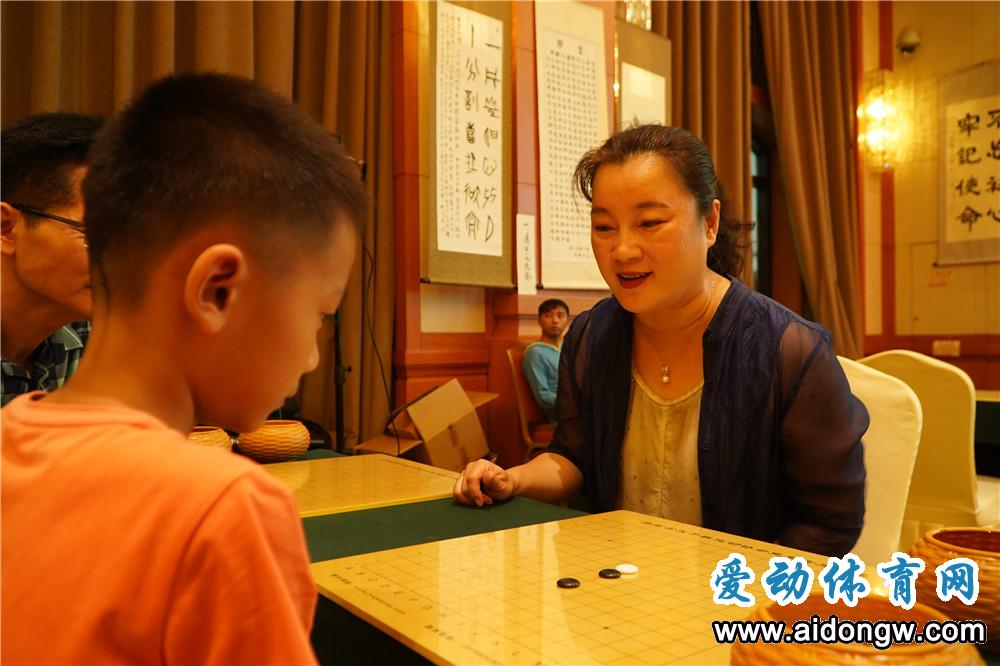 2019年全国五子棋精英赛澄迈开赛 多名世界冠军棋手亮相