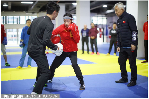 中国拳击队结束白沙冬训 抵达安曼备战奥运资格赛