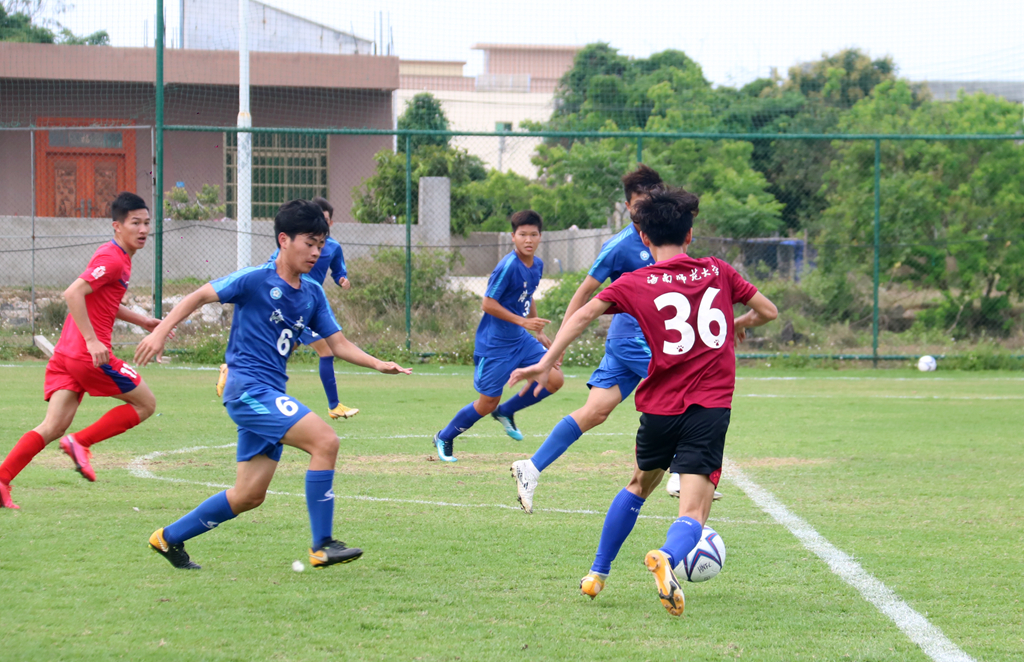 备战全运会，海南U18男足热身赛0:4不敌海师大