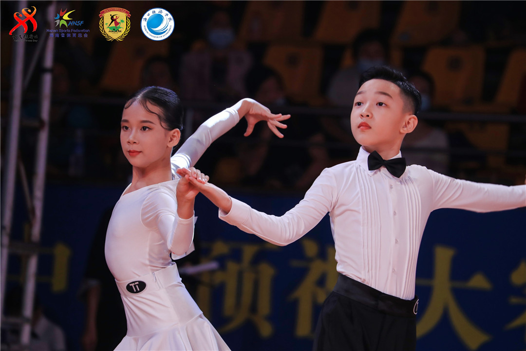 2021中国·海南泛北部湾体育舞蹈公开赛“舞动”海口
