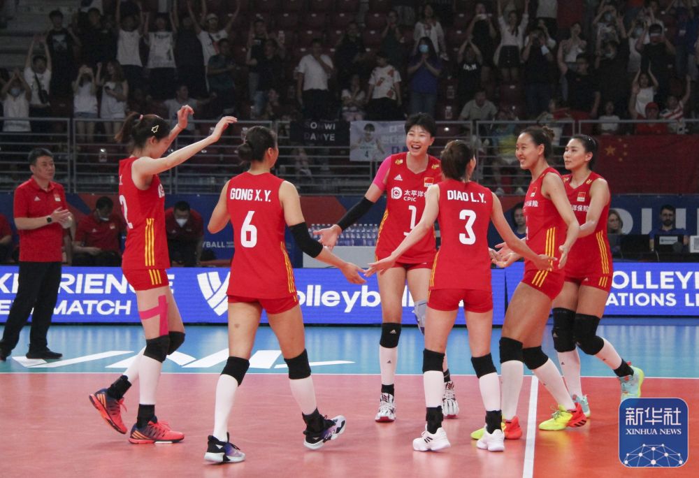 中国女排两连胜，提前锁定世联赛总决赛资格
