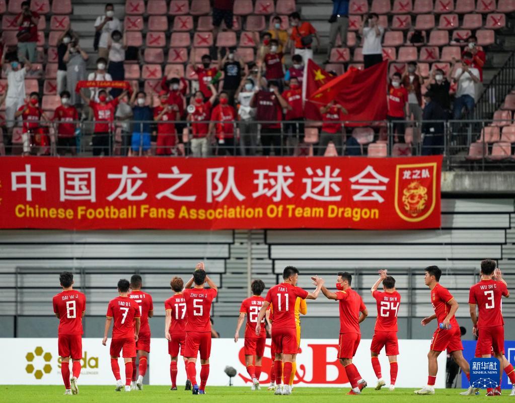 中国男足战平日本，明日18:20女足与日本争冠