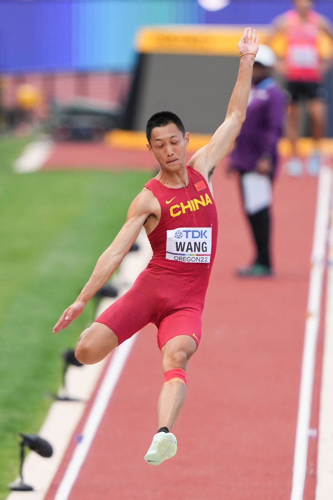 优享资讯 | 王嘉男为中国首夺男子跳远世锦赛冠军