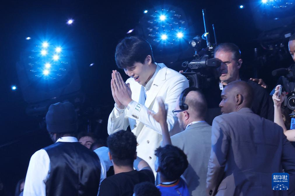 历史第三！杨瀚森16顺位闪耀NBA选秀