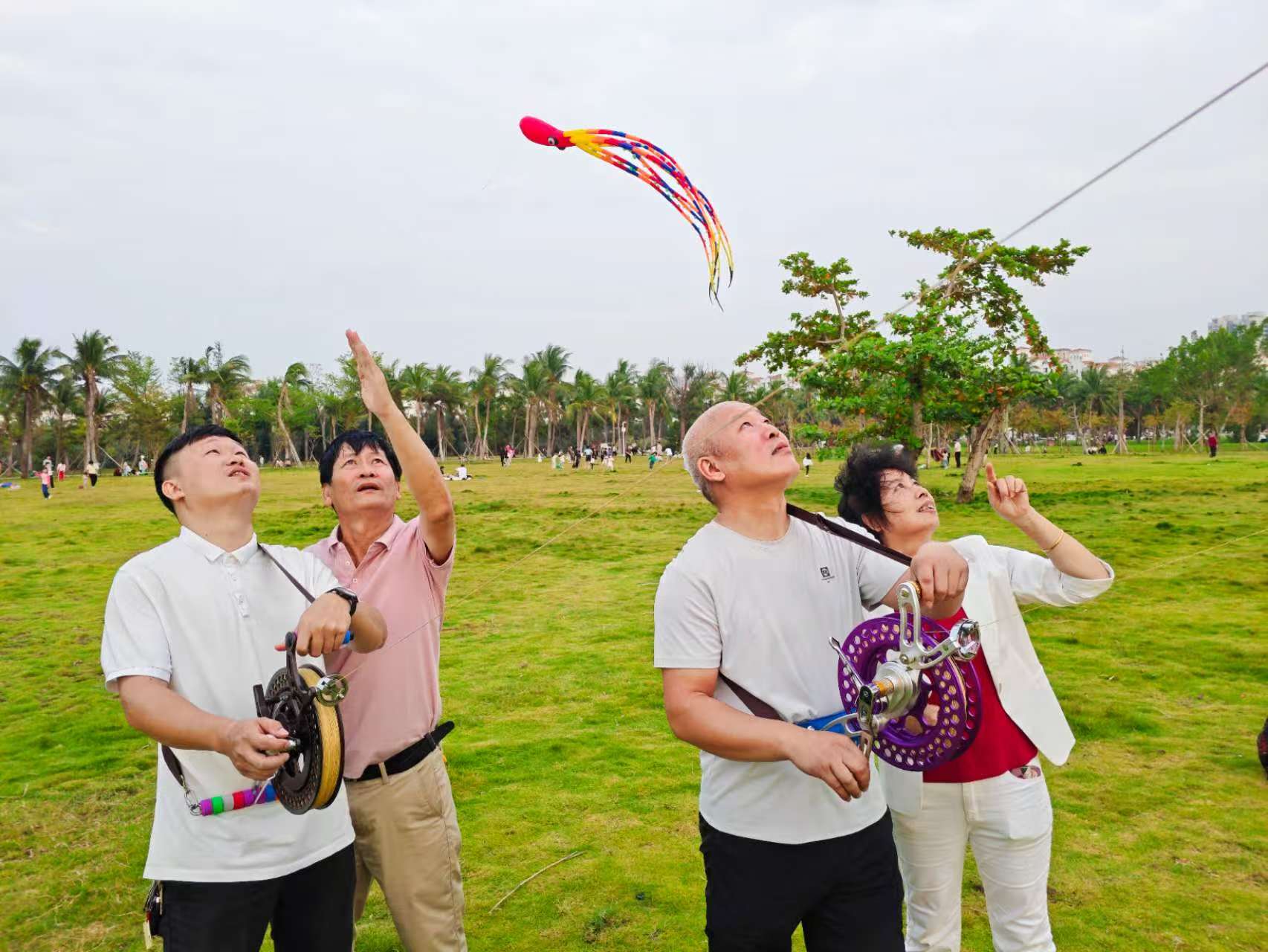 非遗传承人在椰城展风筝技艺  以“筝”为媒连接文化认同