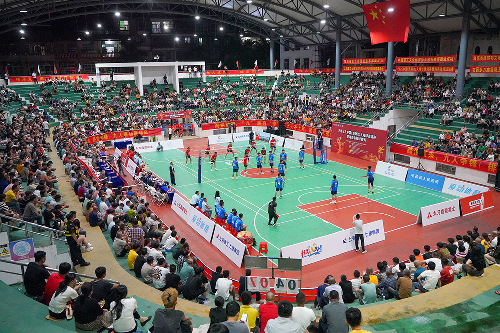 儋州队两连胜领跑A组！2025海南省排球联赛屯昌启幕