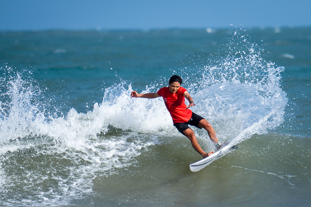 海南3人晋级全运会冲浪四强，半决赛和决赛明日举行