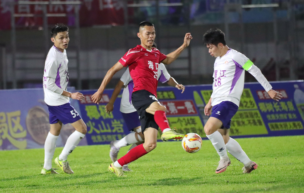 海口队点球淘汰昌江队 与琼中队会师琼超决赛
