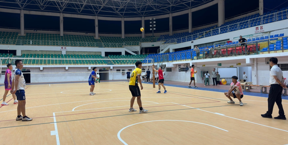 倒计时3天！海南定安SOLO队到定安灯光球场进行踩场训练