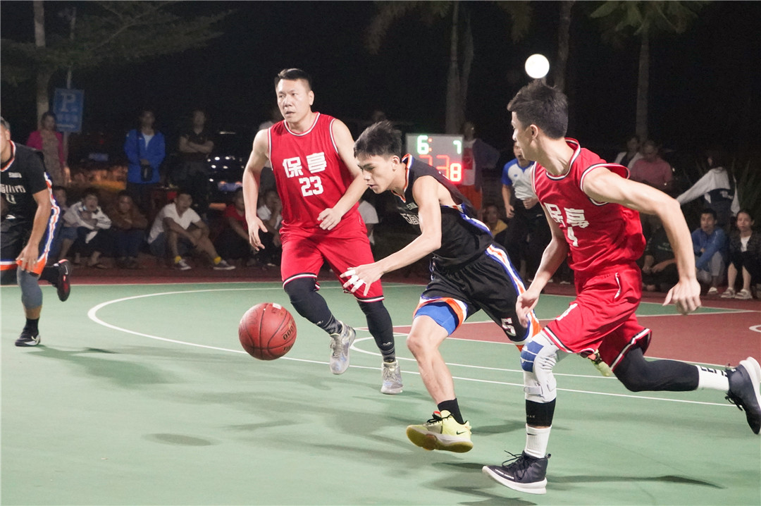 2021年海南省篮球联赛保亭打响