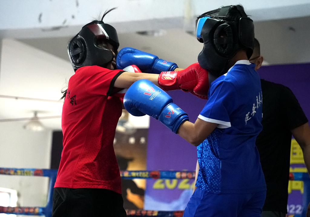备战省运会，定安、琼海、三亚学生拳击队组织集训