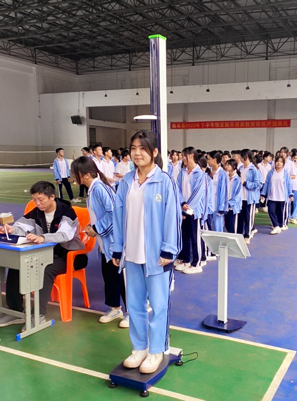 海南省临高县第二中学举行学生体质监测活动