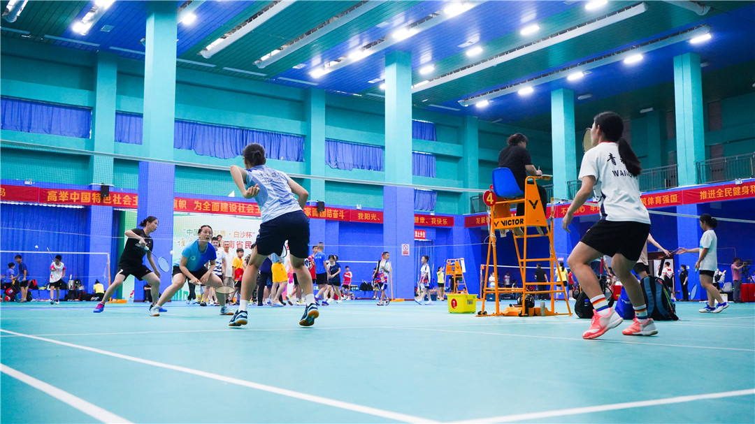 连续三年在白沙举行！2023年“谁是球王”海南省民间羽毛球赛挥拍