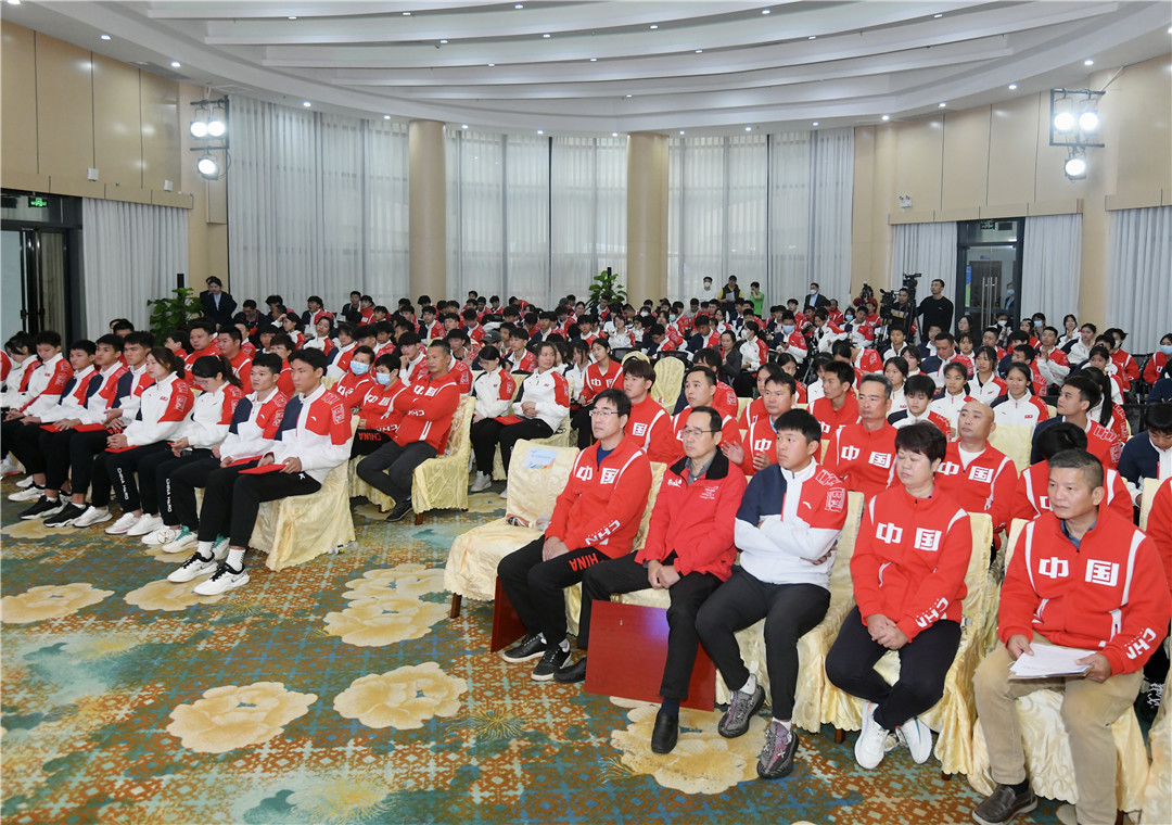 海南省第六届运动会海口市代表团表彰大会举行